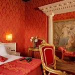 Canova Tadolini Luxury Rooms And Suites