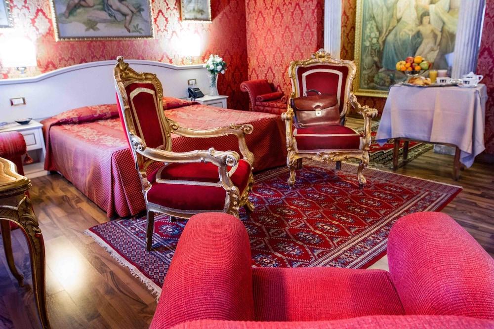 Canova Tadolini Luxury And Villa Roma